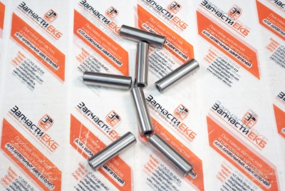 4934063 Направляющая стержня клапана Втулка направляющая впускного/выпускного клапана ﻿GUIDE VALVE STEM Cummins ISL, QSL Взаимозаменяемые номера: 3942645